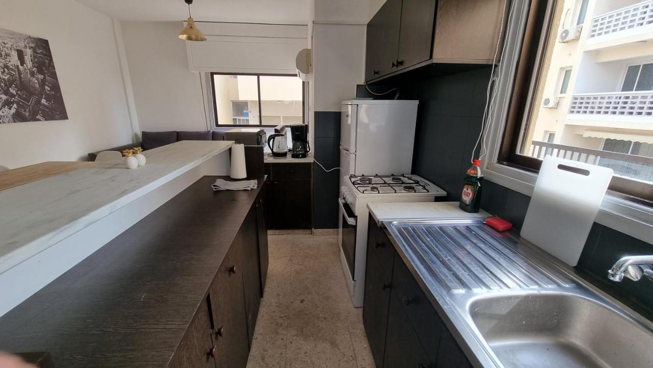 Cozy Beach Apt / 100 Mbit+ Netflix / Near Airport Larnaca Ngoại thất bức ảnh
