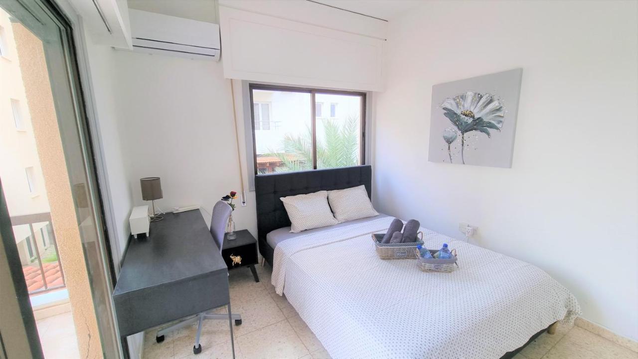 Cozy Beach Apt / 100 Mbit+ Netflix / Near Airport Larnaca Ngoại thất bức ảnh