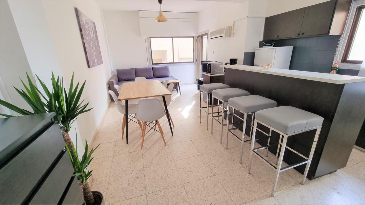 Cozy Beach Apt / 100 Mbit+ Netflix / Near Airport Larnaca Ngoại thất bức ảnh