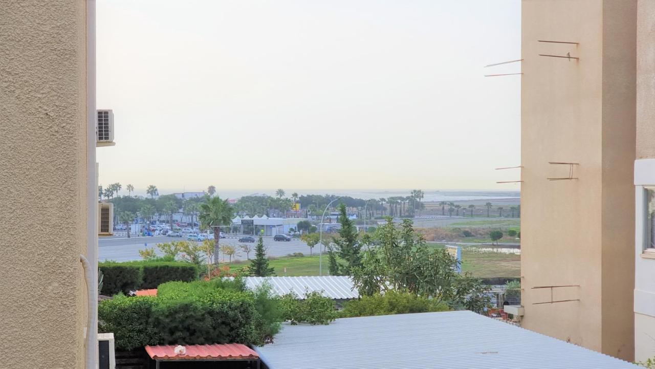 Cozy Beach Apt / 100 Mbit+ Netflix / Near Airport Larnaca Ngoại thất bức ảnh